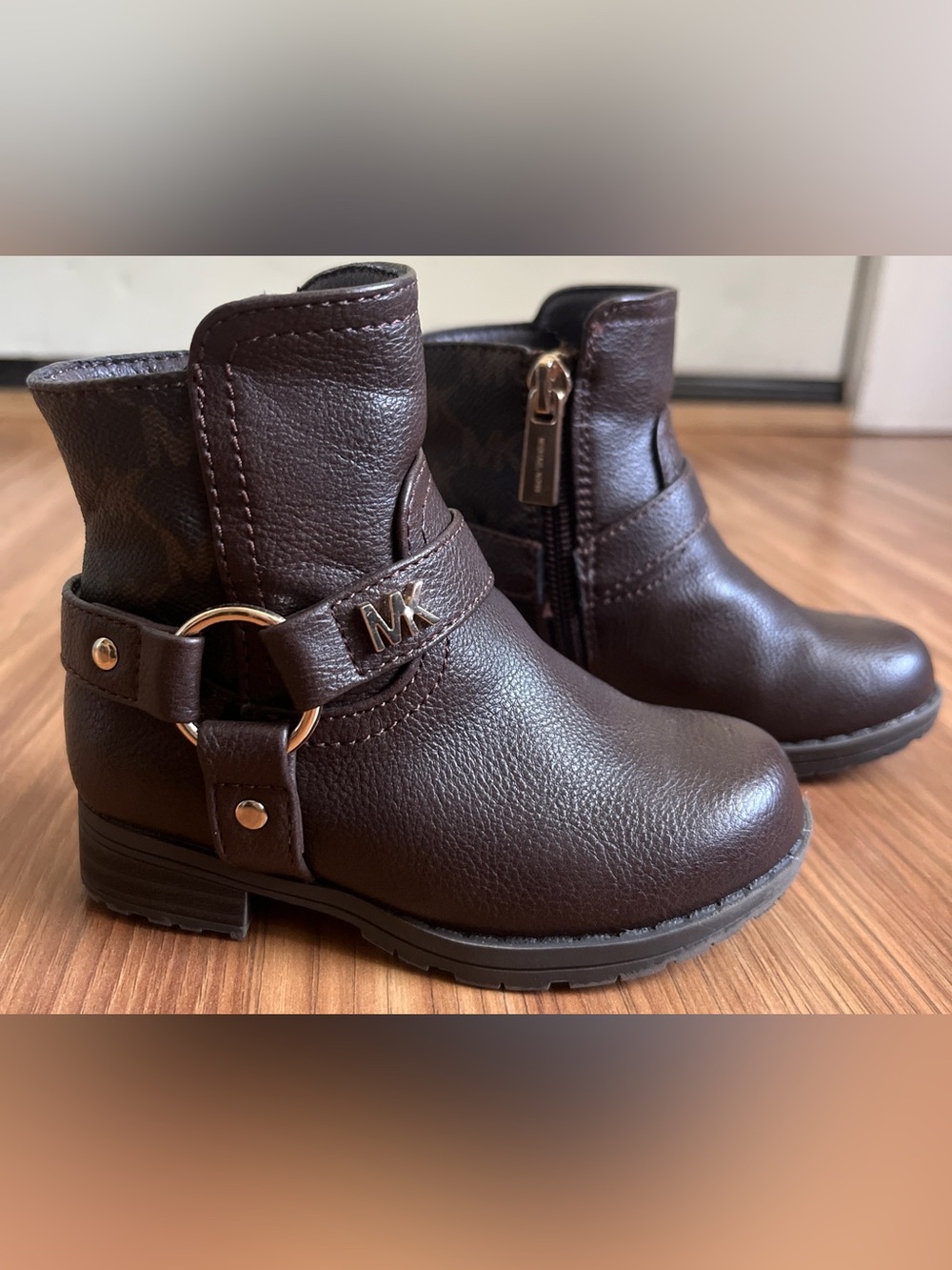 Michael Kors Toddler Girls Brown Leather
Booties MK Logo Size 6